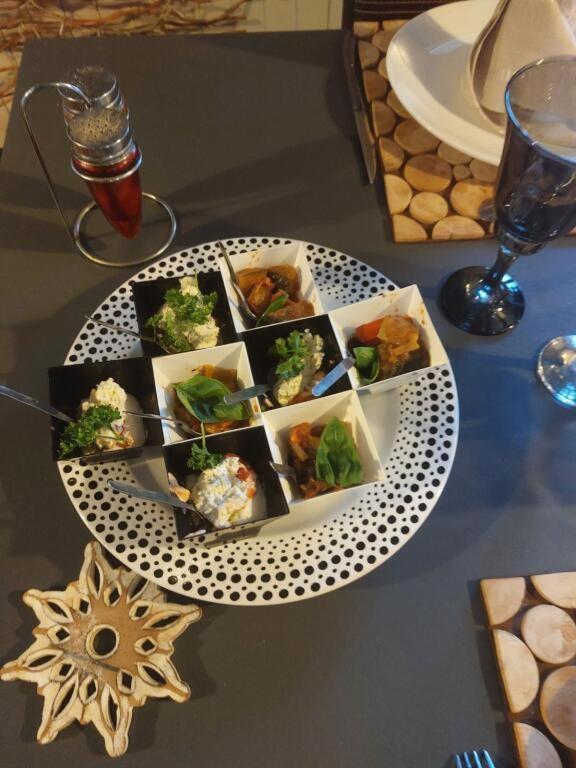 Hotel & Restaurant Le Chalvet Embrun ภายนอก รูปภาพ